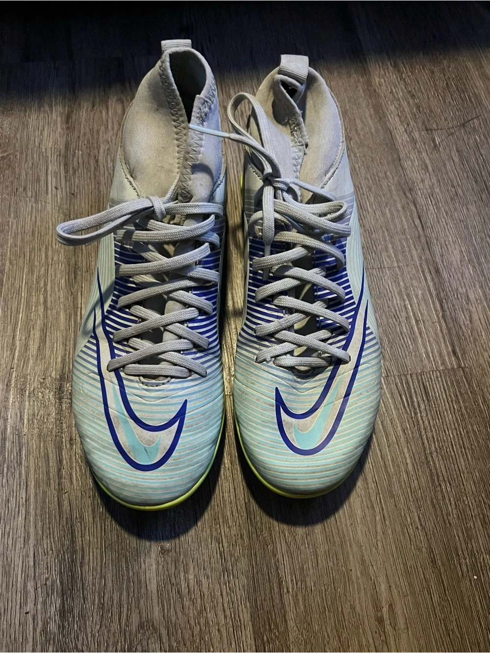 Nike Kids Light Blue and Blue Athletic Cleats